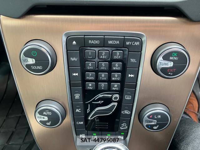 Volvo CROSS COUNTRY 2013-09 7964308-15