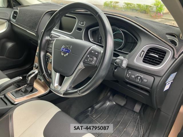 Volvo CROSS COUNTRY 2013-09 7964308-5