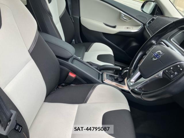 Volvo CROSS COUNTRY 2013-09 7964308-6