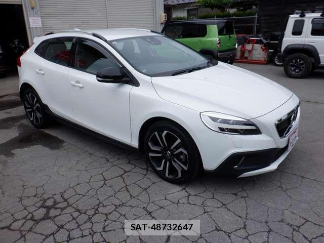 Volvo CROSS COUNTRY 2019-09 8102539-2