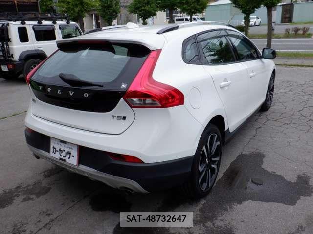 Volvo CROSS COUNTRY 2019-09 8102539-3
