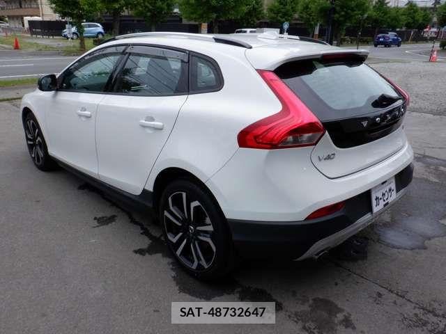 Volvo CROSS COUNTRY 2019-09 8102539-5