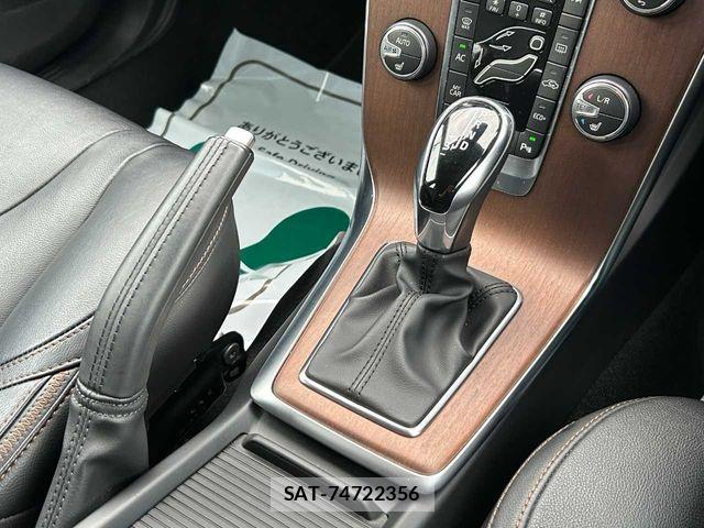 Volvo CROSS COUNTRY 2019-04 8146949-9