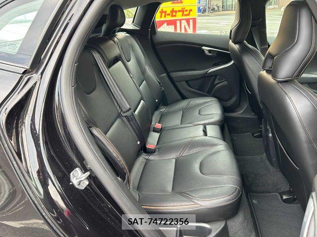 Volvo CROSS COUNTRY 2019-04 8146949-19