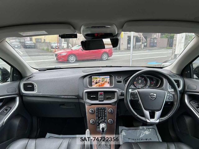 Volvo CROSS COUNTRY 2019-04 8146949-2