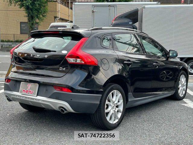 Volvo CROSS COUNTRY 2019-04 8146949-29