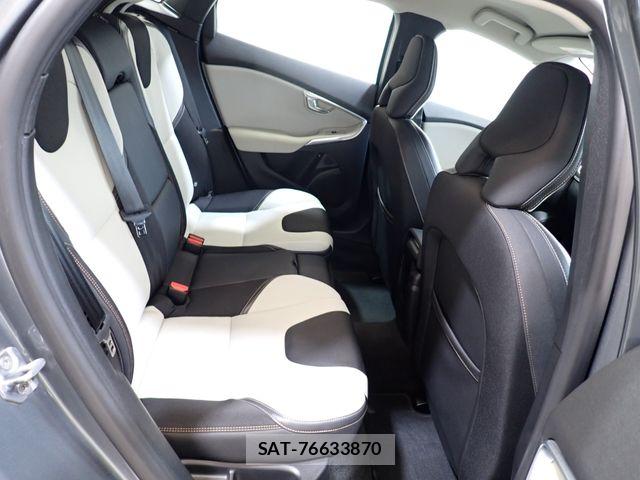 Volvo CROSS COUNTRY 2019-09 8247085-21