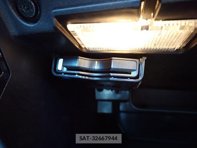 Volvo CROSS COUNTRY 2018-06 8247087-23