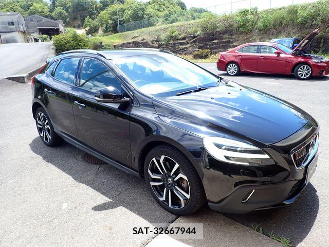 Volvo CROSS COUNTRY 2018-06 8247087-3