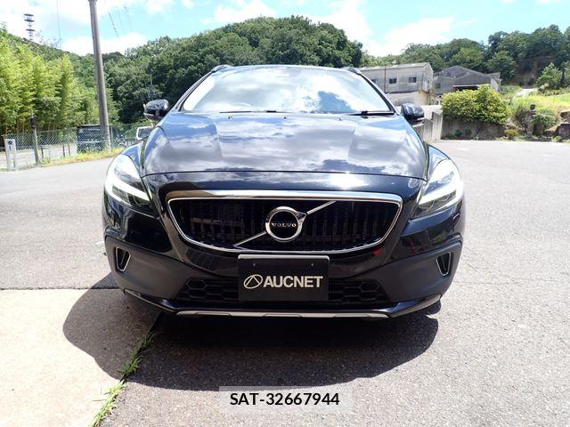 Volvo CROSS COUNTRY 2018-06 8247087-4