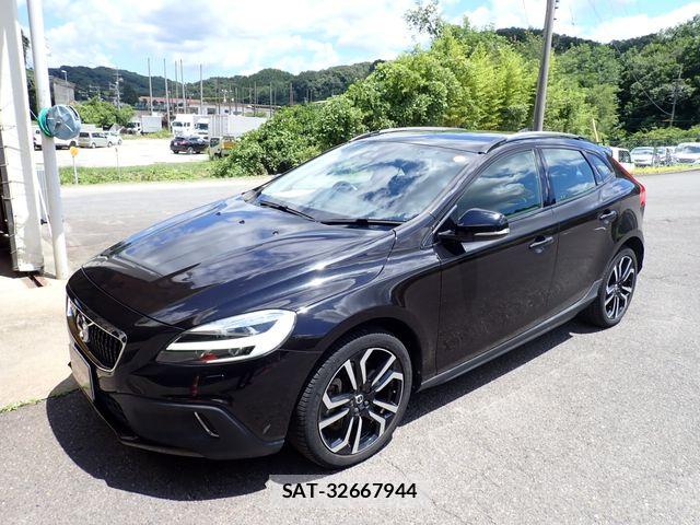 Volvo CROSS COUNTRY 2018-06 8247087-5