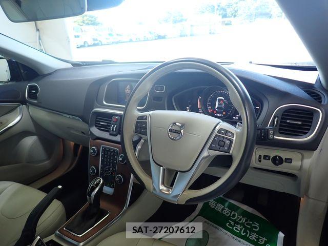 Volvo CROSS COUNTRY 2018-01 8528074-1