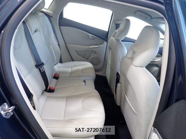 Volvo CROSS COUNTRY 2018-01 8528074-21