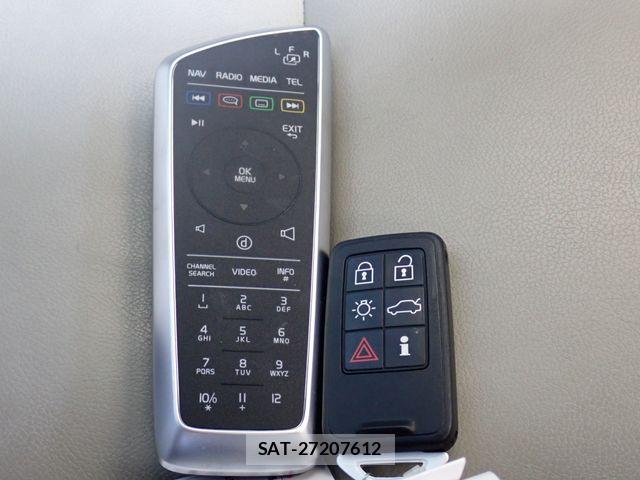 Volvo CROSS COUNTRY 2018-01 8528074-25