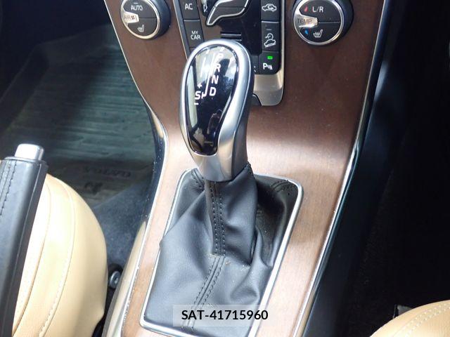 Volvo CROSS COUNTRY 2017-06 8528072-14