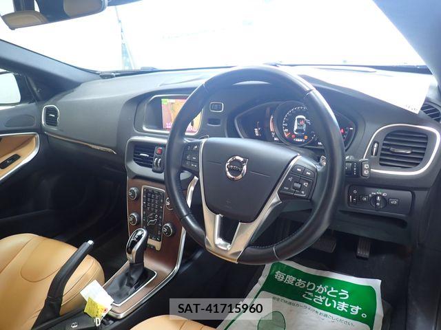 Volvo CROSS COUNTRY 2017-06 8528072-1
