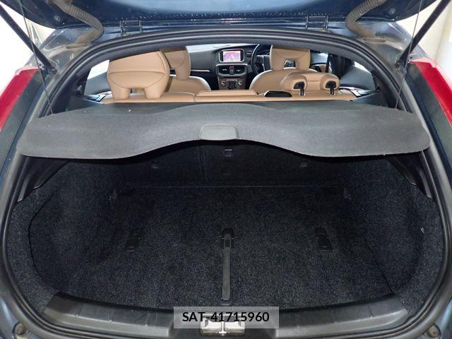 Volvo CROSS COUNTRY 2017-06 8528072-22