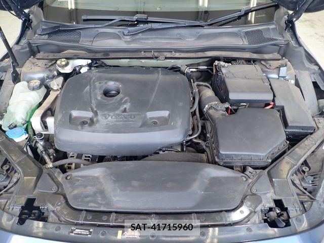 Volvo CROSS COUNTRY 2017-06 8528072-23