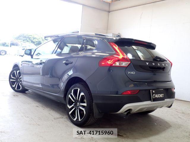 Volvo CROSS COUNTRY 2017-06 8528072-2
