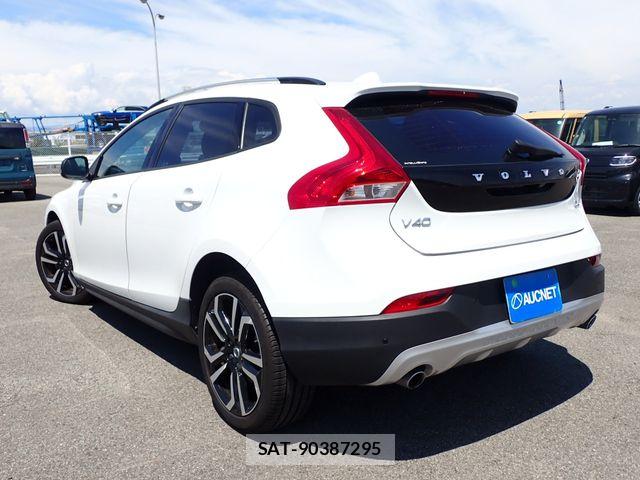 Volvo CROSS COUNTRY 2017-09 8563990-2