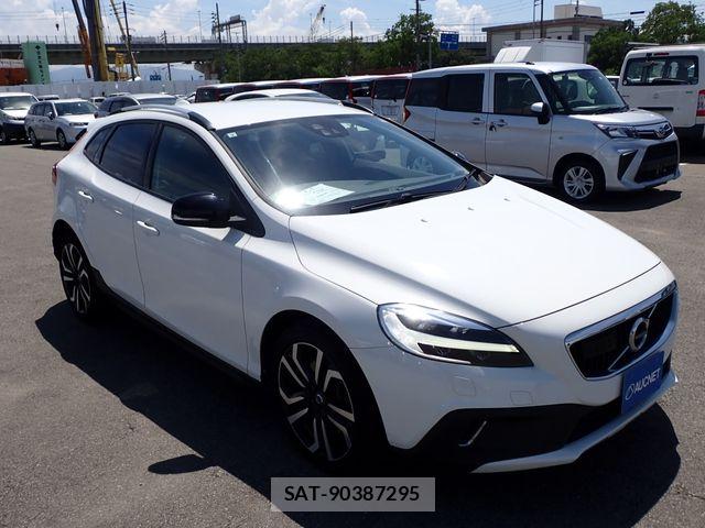 Volvo CROSS COUNTRY 2017-09 8563990-3