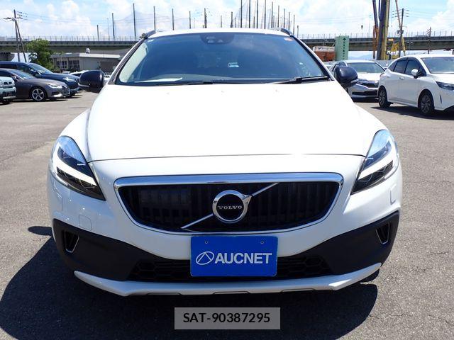 Volvo CROSS COUNTRY 2017-09 8563990-5