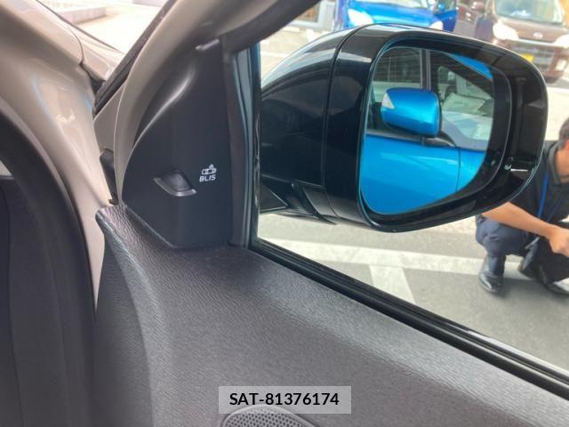 Volvo CROSS COUNTRY 2018-03 8563992-9