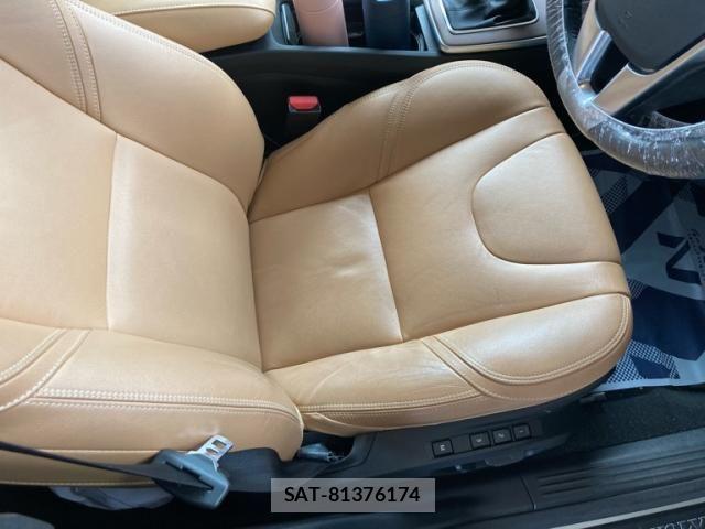Volvo CROSS COUNTRY 2018-03 8563992-11