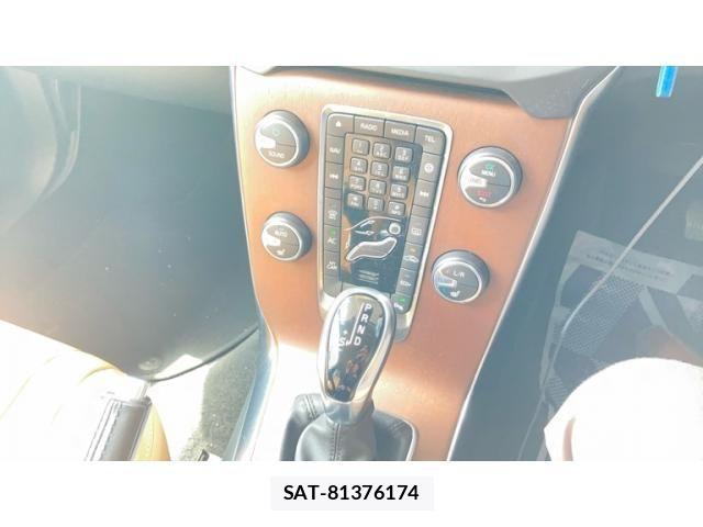 Volvo CROSS COUNTRY 2018-03 8563992-18
