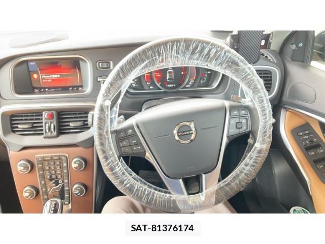 Volvo CROSS COUNTRY 2018-03 8563992-20