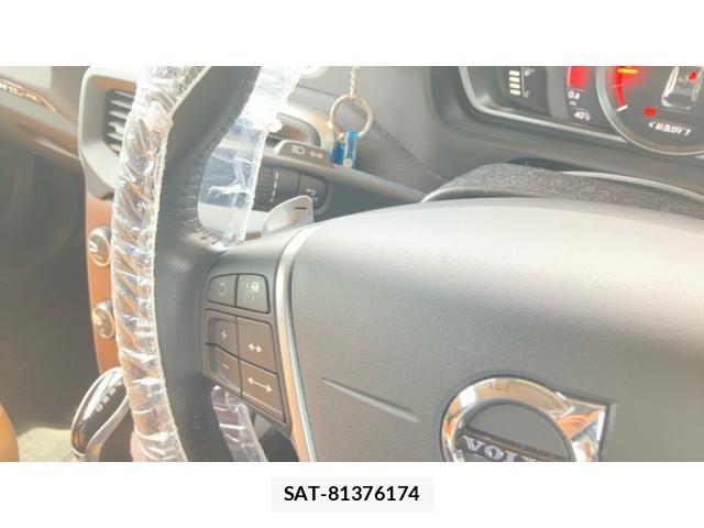 Volvo CROSS COUNTRY 2018-03 8563992-21