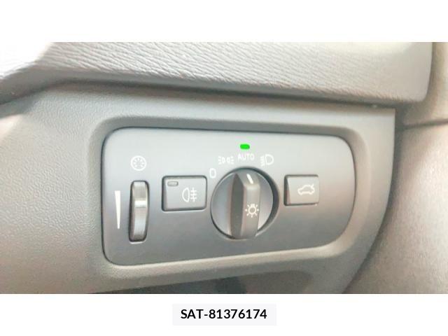 Volvo CROSS COUNTRY 2018-03 8563992-22