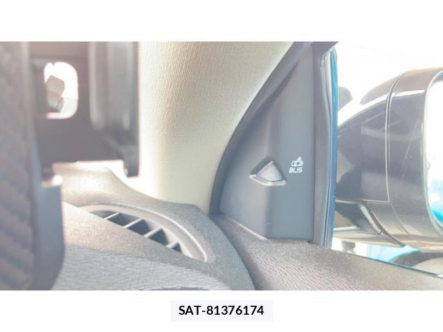 Volvo CROSS COUNTRY 2018-03 8563992-23
