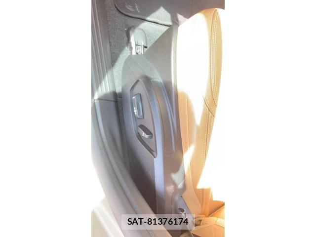 Volvo CROSS COUNTRY 2018-03 8563992-26
