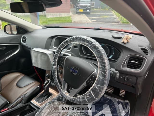 Volvo CROSS COUNTRY 2013-12 8662236-11