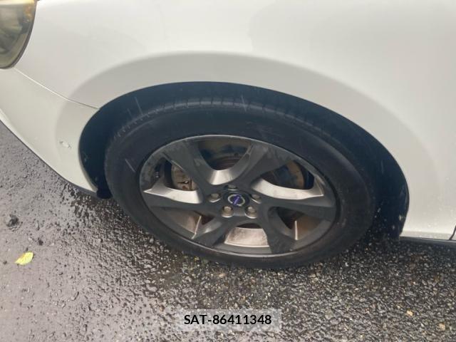 Volvo CROSS COUNTRY 2014-01 8746669-11