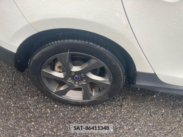 Volvo CROSS COUNTRY 2014-01 8746669-13