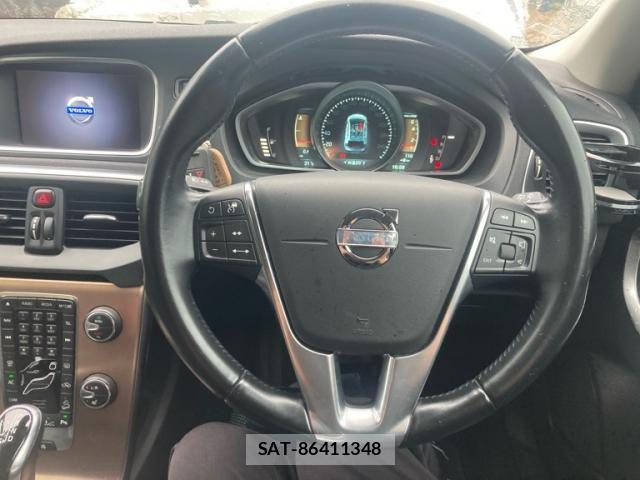 Volvo CROSS COUNTRY 2014-01 8746669-20