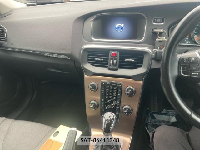 Volvo CROSS COUNTRY 2014-01 8746669-25
