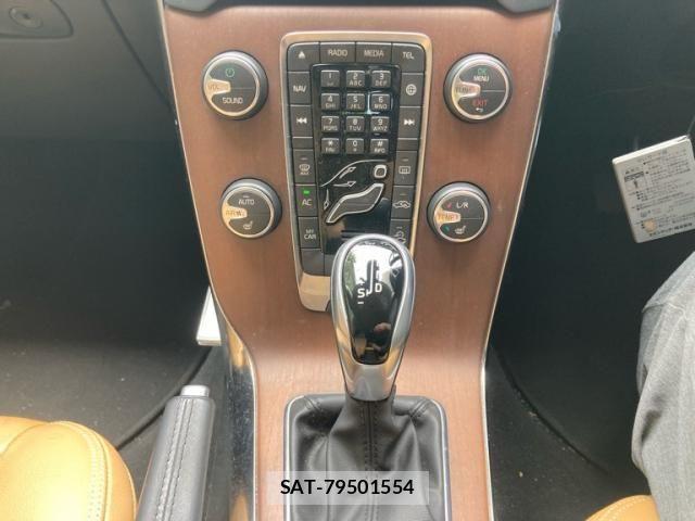 Volvo CROSS COUNTRY 2016-12 8746668-15