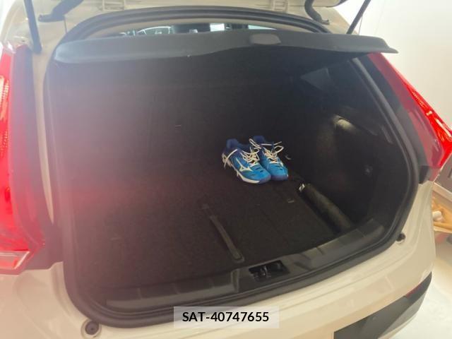 Volvo CROSS COUNTRY 2013-10 8851010-10