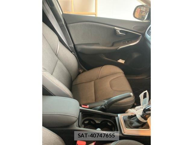 Volvo CROSS COUNTRY 2013-10 8851010-17