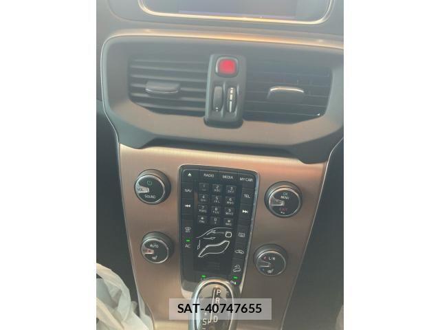 Volvo CROSS COUNTRY 2013-10 8851010-27