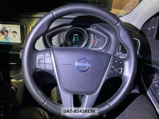 Volvo CROSS COUNTRY 2014-08 8851009-21