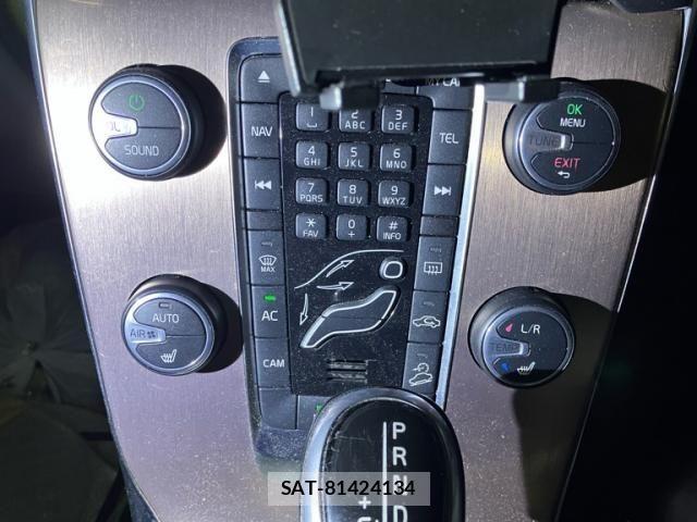 Volvo CROSS COUNTRY 2014-08 8851009-25