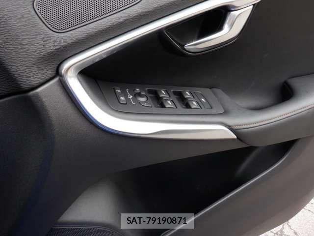 Volvo CROSS COUNTRY 2013-11 8851008-17