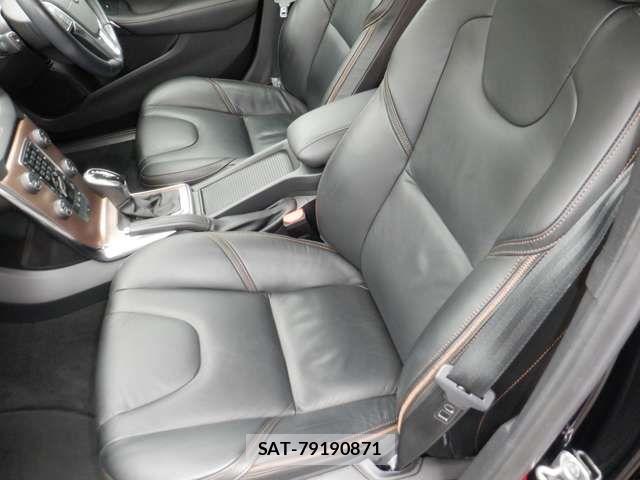 Volvo CROSS COUNTRY 2013-11 8851008-8