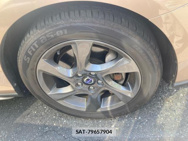 Volvo CROSS COUNTRY 2013-10 8882840-9