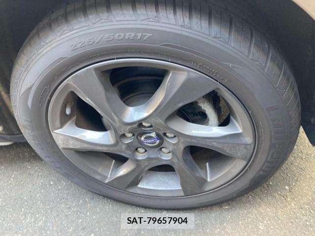 Volvo CROSS COUNTRY 2013-10 8882840-11