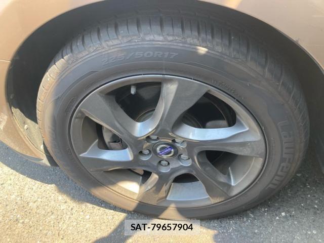 Volvo CROSS COUNTRY 2013-10 8882840-12